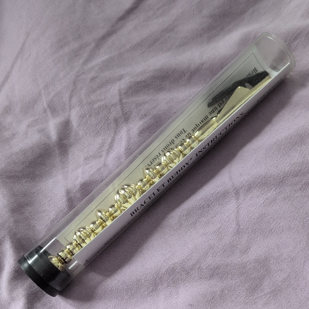 NIB Avon Gold and Silver Beaded Bracelet Buddy